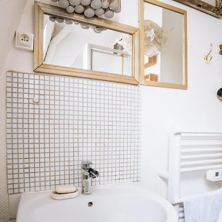 Appartement Parisian With Eiffel Tower View